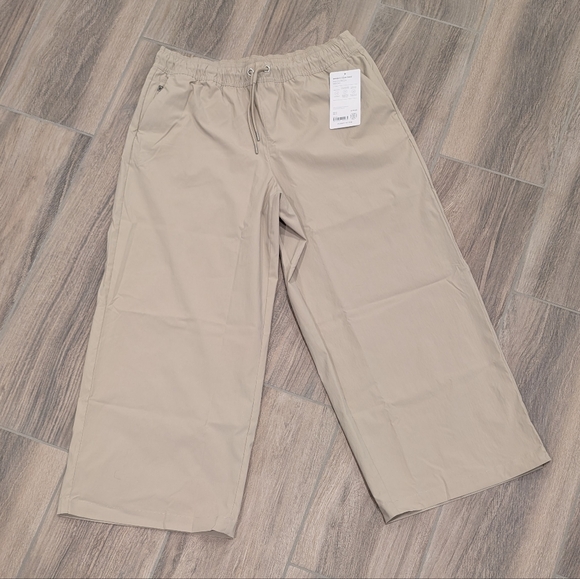 NWT Athleta Midday Crop Tan Wide-Leg Pants - Picture 3 of 11